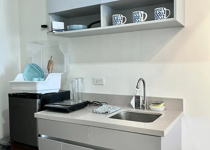Апартаменты Median Staycation Near It Park *